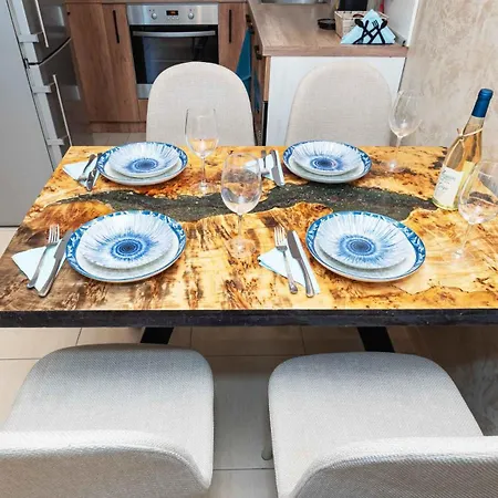 Lazur Delight Apartment *